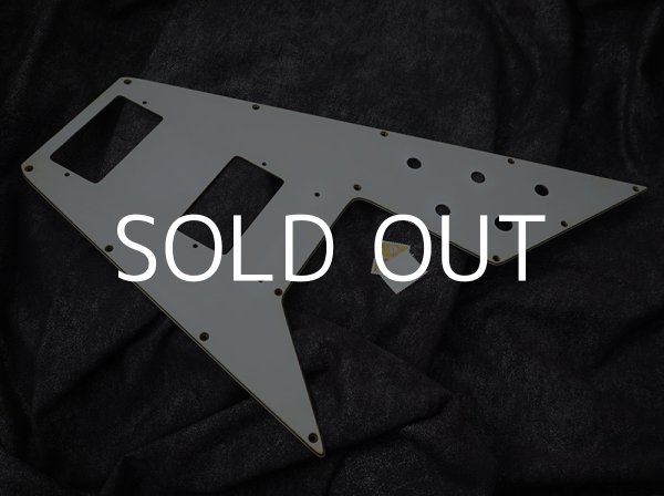 画像1: 【71】Flying V - Vintage Maniacs Replica Pickguard - スタンダードエイジド：C (1)