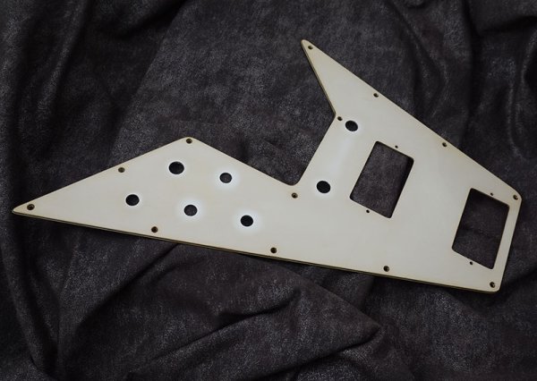 画像2: 【81】Flying V - Vintage Maniacs Replica Pickguard - ヘビーエイジド：C (2)